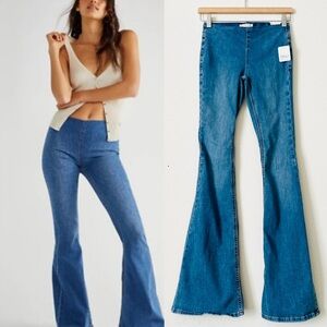 NWT We The Free SIZE 25 Penny Pull On Midrise Flare Jeans in Wedgewood